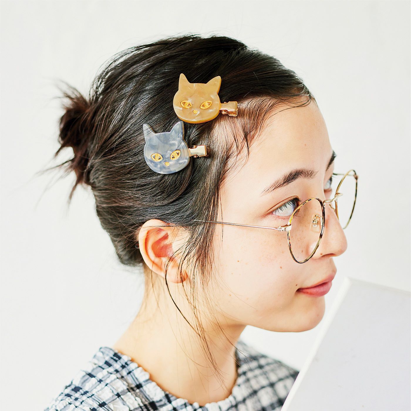 Adorable Cat Assistants - A Club for Non-Streaking Bangs Clips