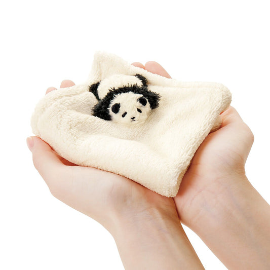 Do you know about the changing fur colors of panda cubs in different stages? Let this handkerchief show you!